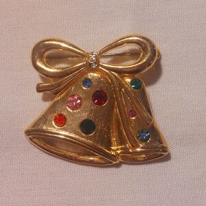 Vintage CHRISTMAS HOLIDAY BELLS Multicolor Rhinestone Gold Tone Brooch Pin W/box